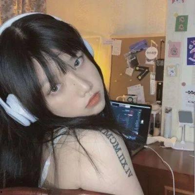 徐州女孩网红吃瓜视频,揭秘网络红人的幕后生活